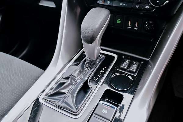 2023 Mitsubishi Eclipse Cross LS Black Edition YB