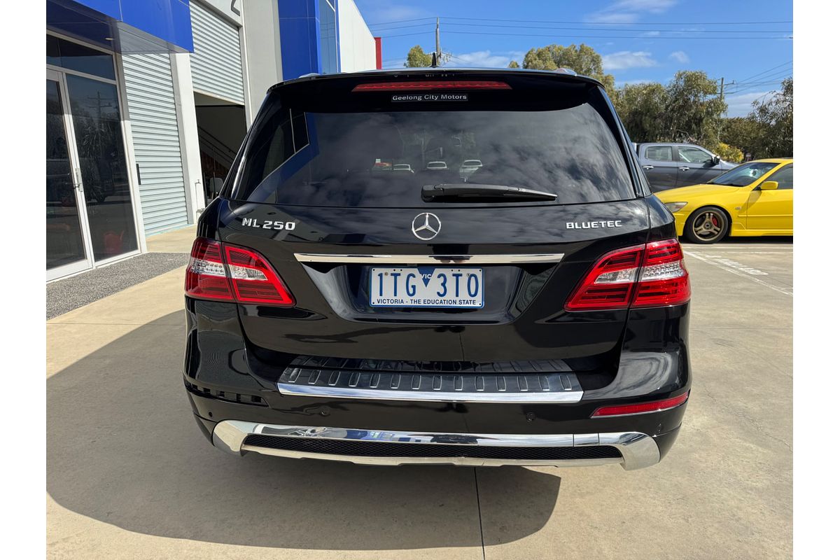 2012 Mercedes-Benz M-Class ML250 BlueTEC W166