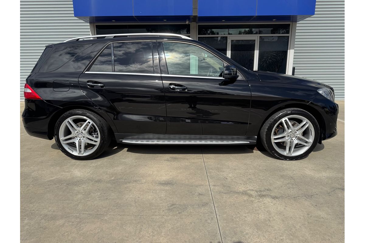 2012 Mercedes-Benz M-Class ML250 BlueTEC W166
