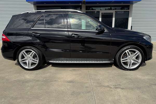 2012 Mercedes-Benz M-Class ML250 BlueTEC W166