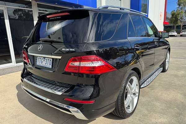 2012 Mercedes-Benz M-Class ML250 BlueTEC W166