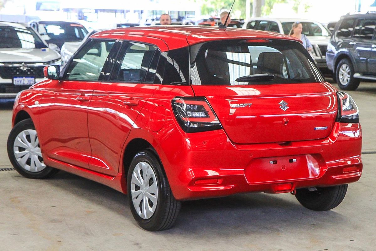 2024 Suzuki Swift Hybrid UZ