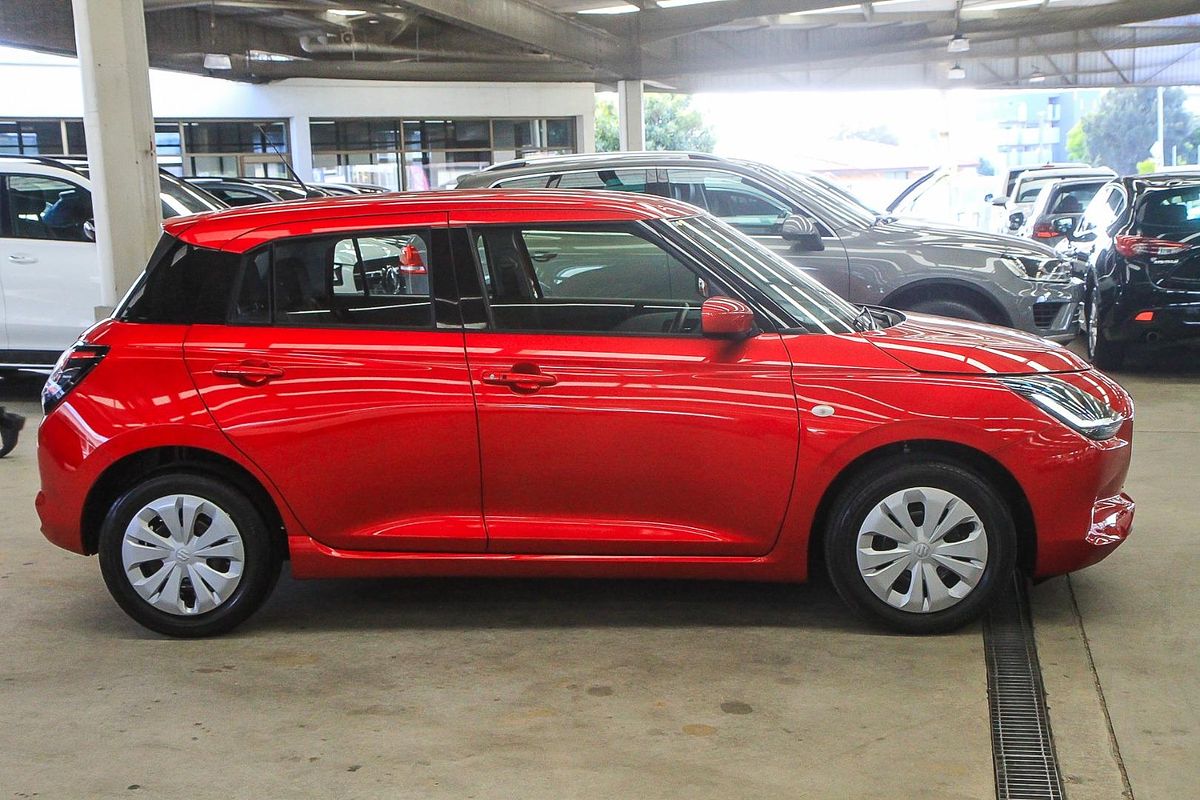 2024 Suzuki Swift Hybrid UZ