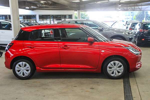 2024 Suzuki Swift Hybrid UZ