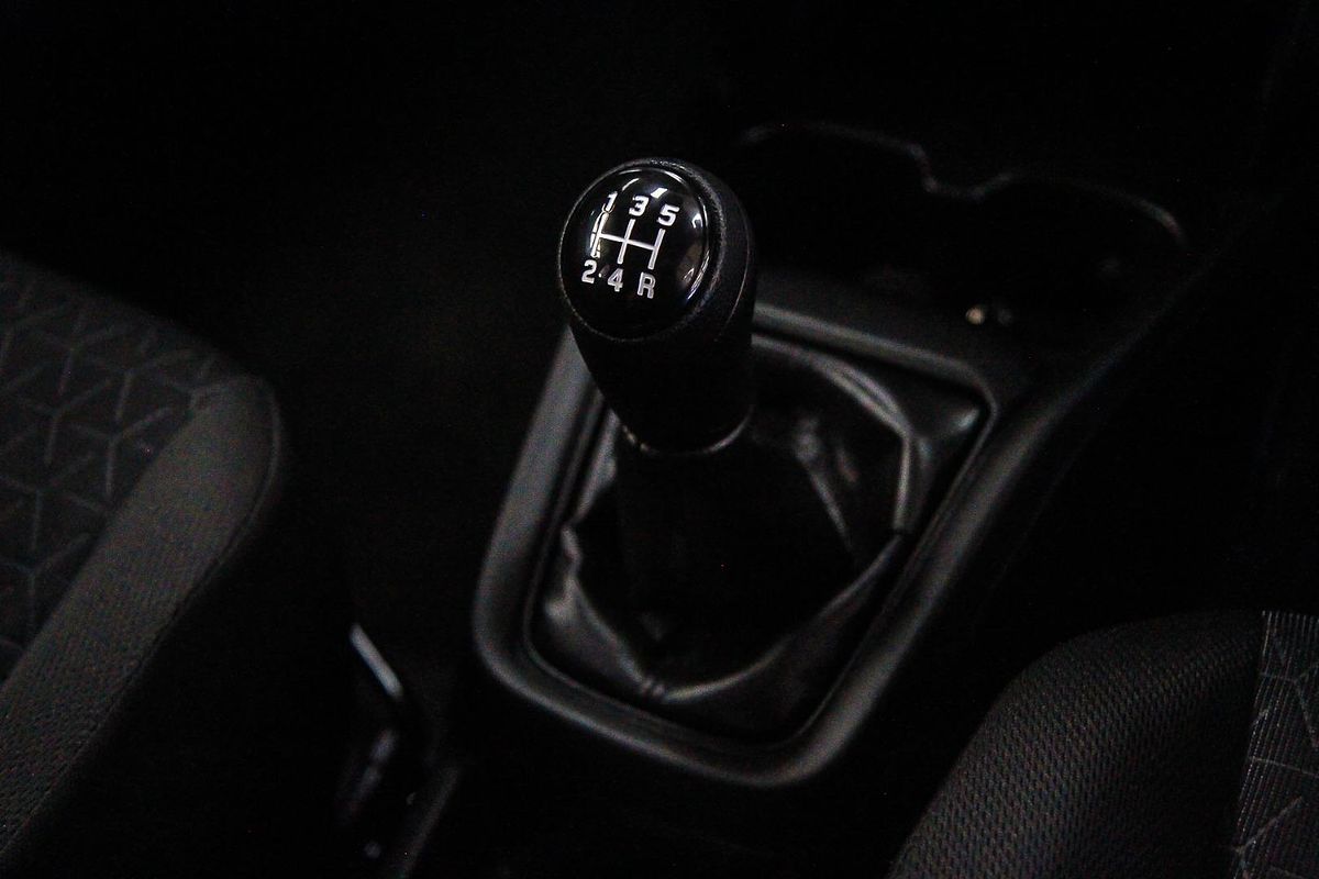 2024 Suzuki Swift Hybrid UZ
