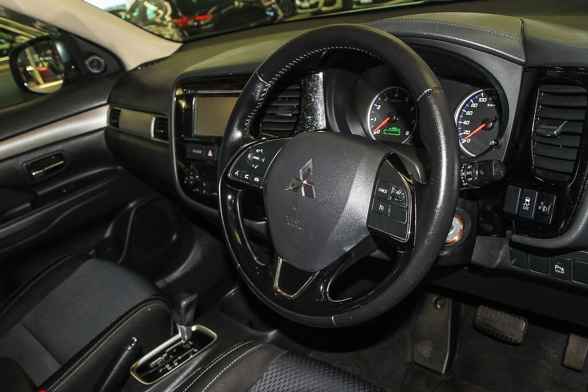 2015 Mitsubishi Outlander LS ZK