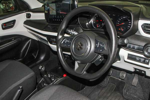 2024 Suzuki Swift Hybrid UZ