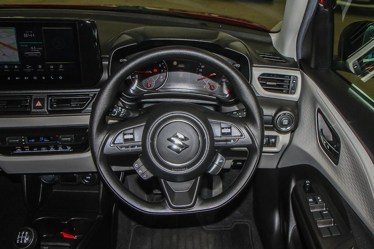 2024 Suzuki Swift Hybrid UZ