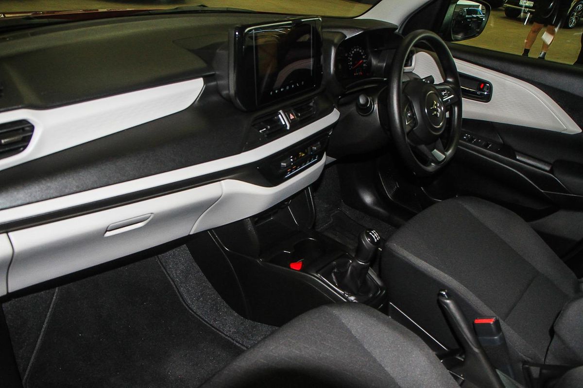 2024 Suzuki Swift Hybrid UZ