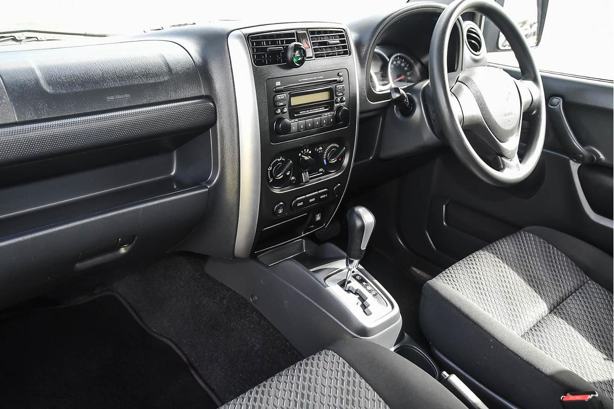 2015 Suzuki Jimny Sierra SN413 T6