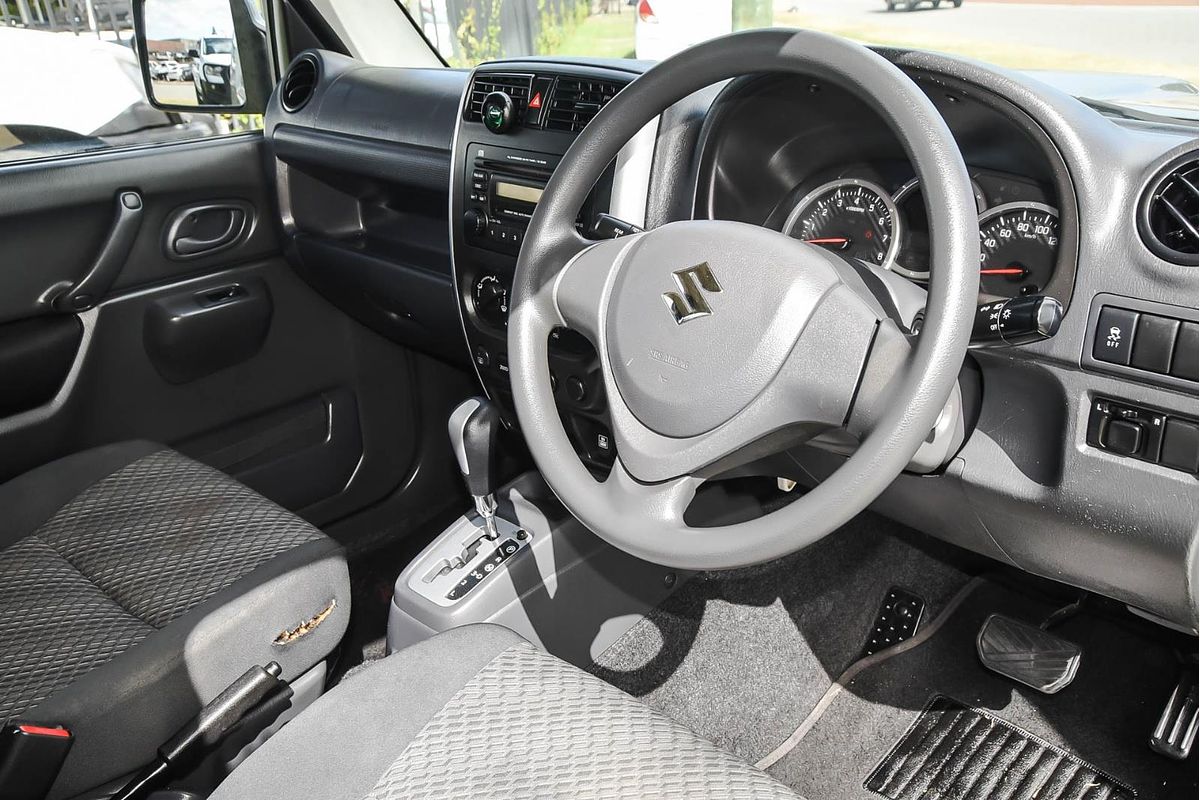 2015 Suzuki Jimny Sierra SN413 T6