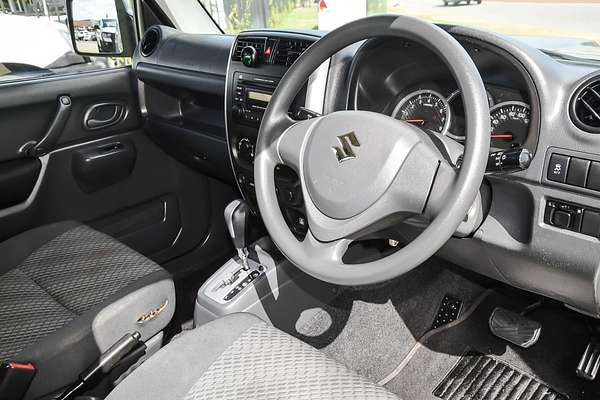 2015 Suzuki Jimny Sierra SN413 T6
