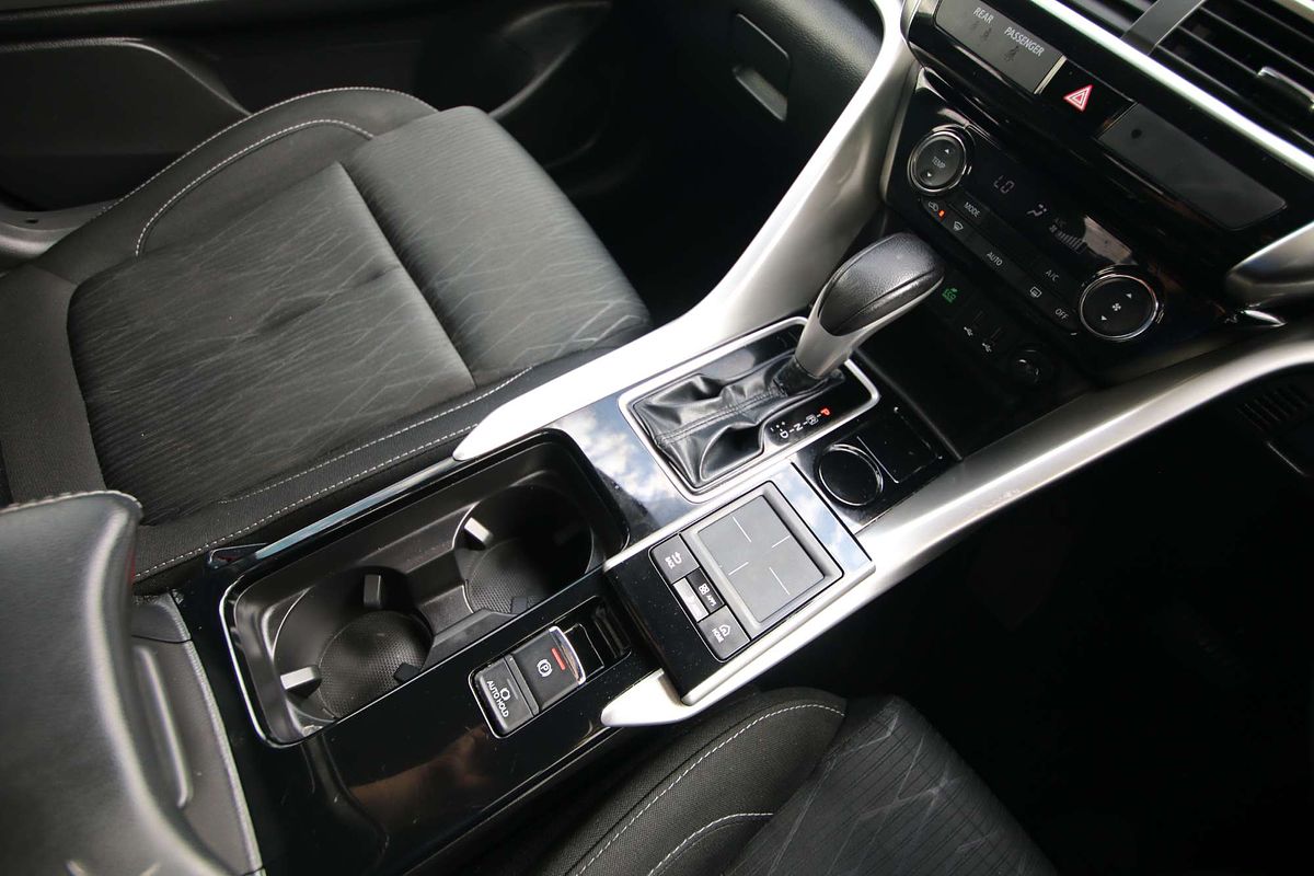 2018 Mitsubishi Eclipse Cross LS YA
