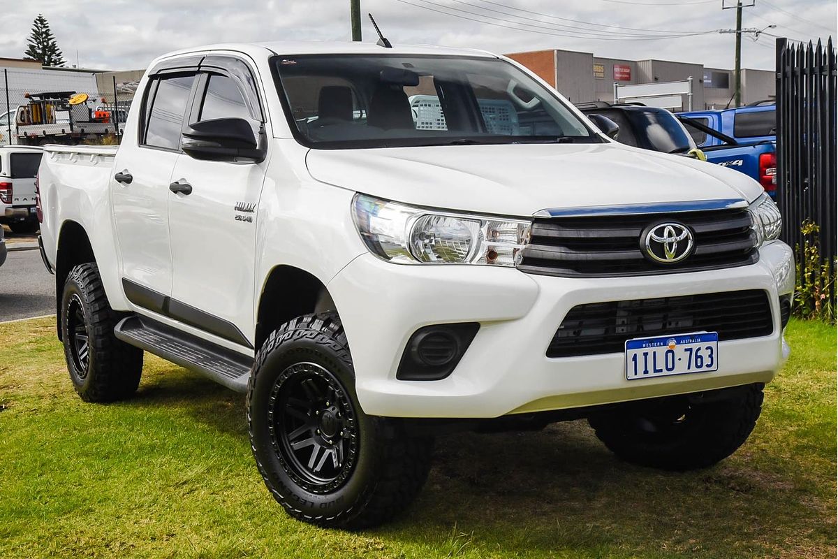 2018 Toyota Hilux SR GUN126R 4X4