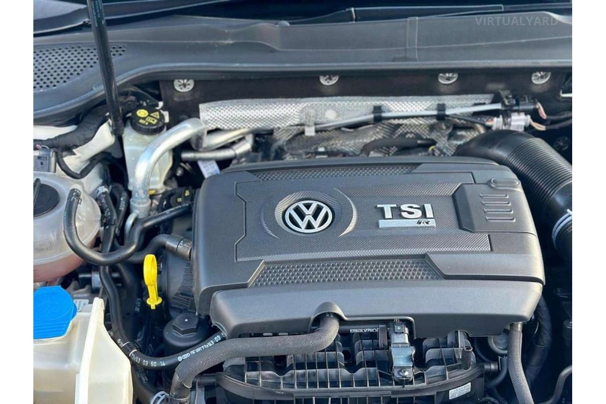 2015 Volkswagen Golf R 7