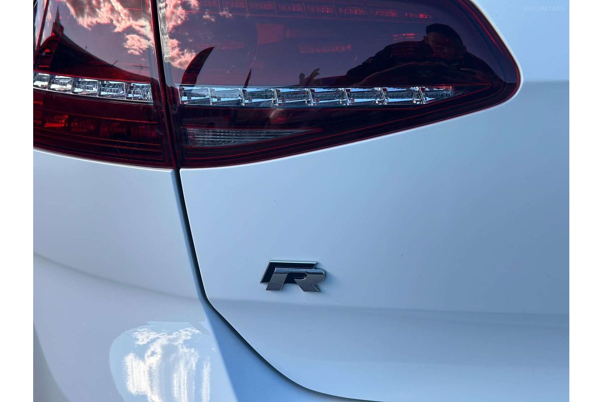 2015 Volkswagen Golf R 7