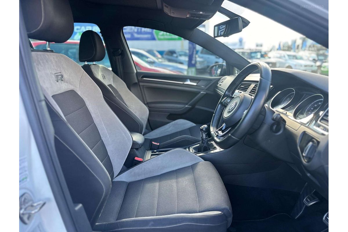 2015 Volkswagen Golf R 7