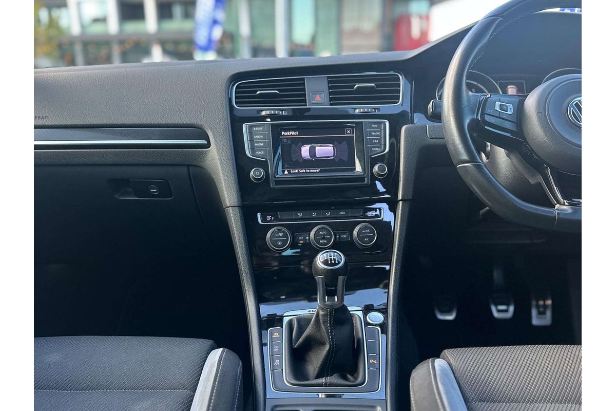 2015 Volkswagen Golf R 7