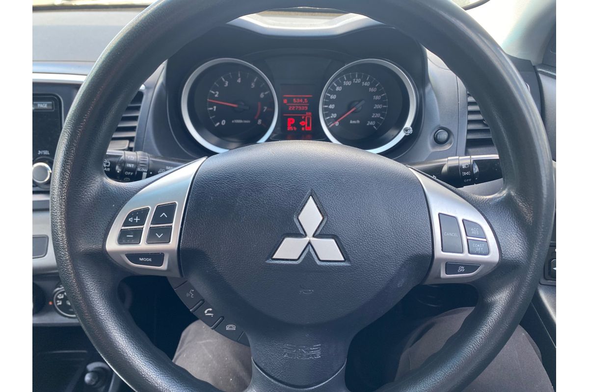 2013 Mitsubishi Lancer ES CJ