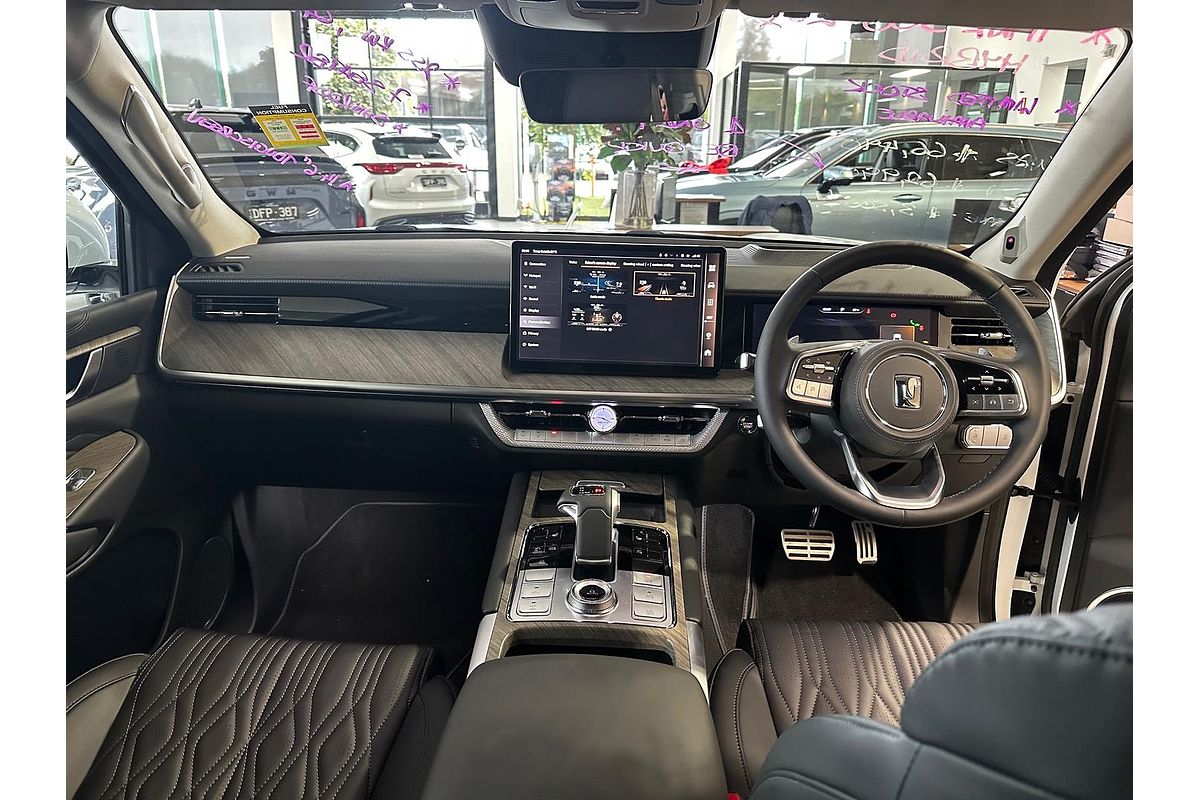 2024 GWM Tank 500 Lux Hybrid P03