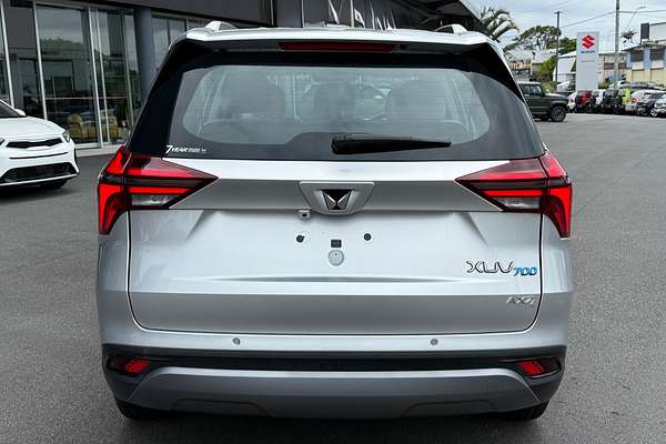 2023 Mahindra XUV700 AX7L