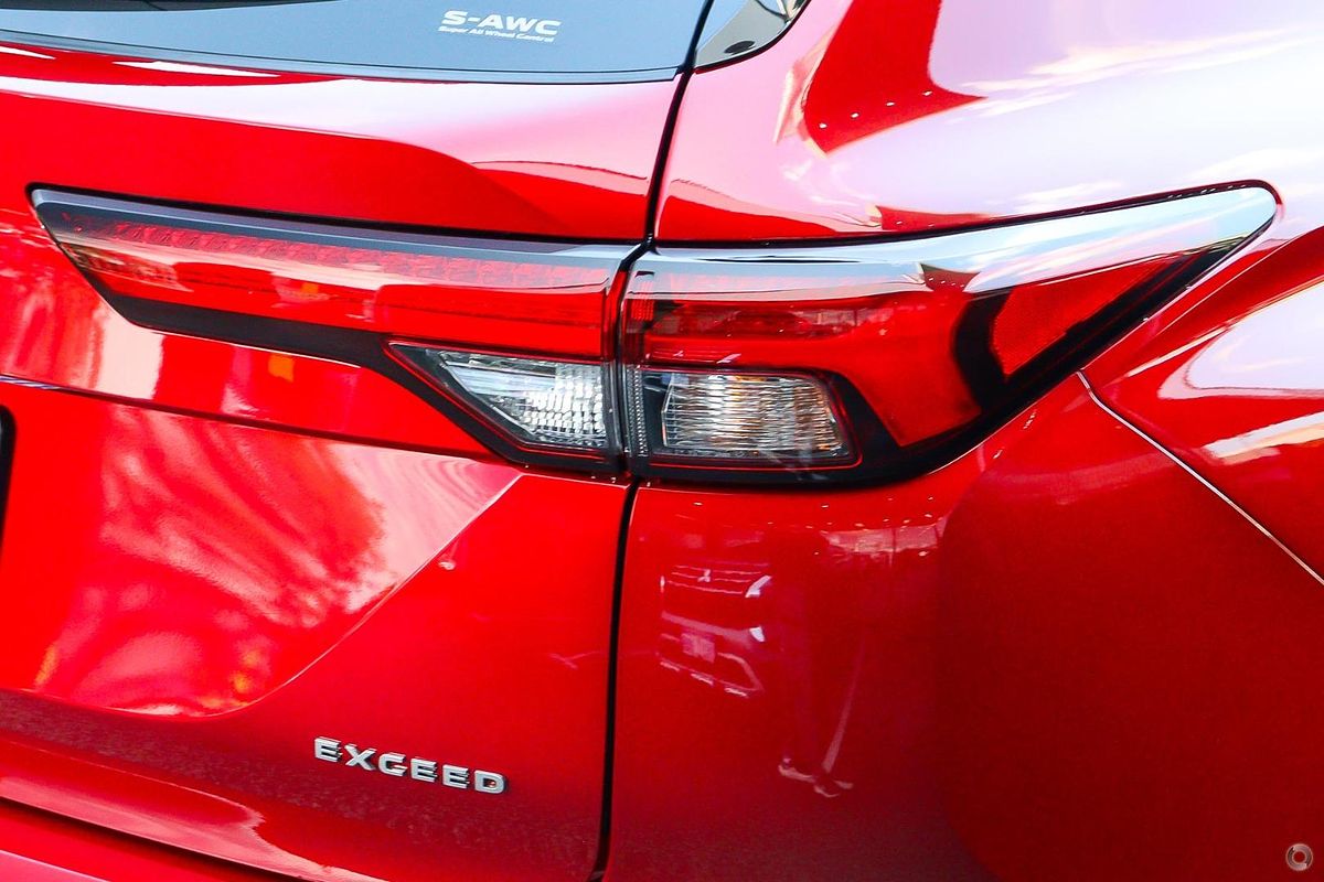 2024 Mitsubishi Outlander Exceed ZM