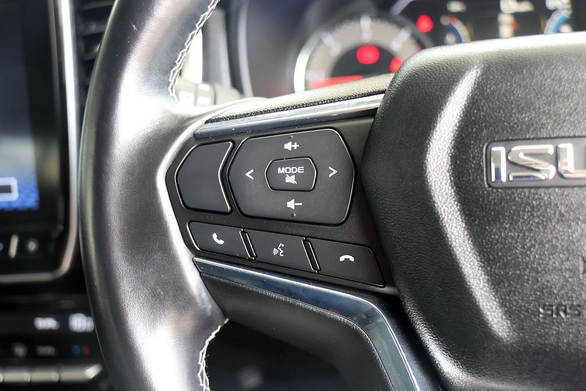 2023 Isuzu MU-X LS-T