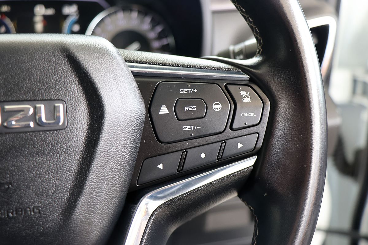 2023 Isuzu MU-X LS-T
