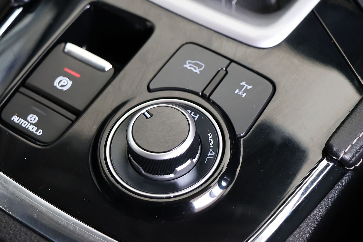 2023 Isuzu MU-X LS-T