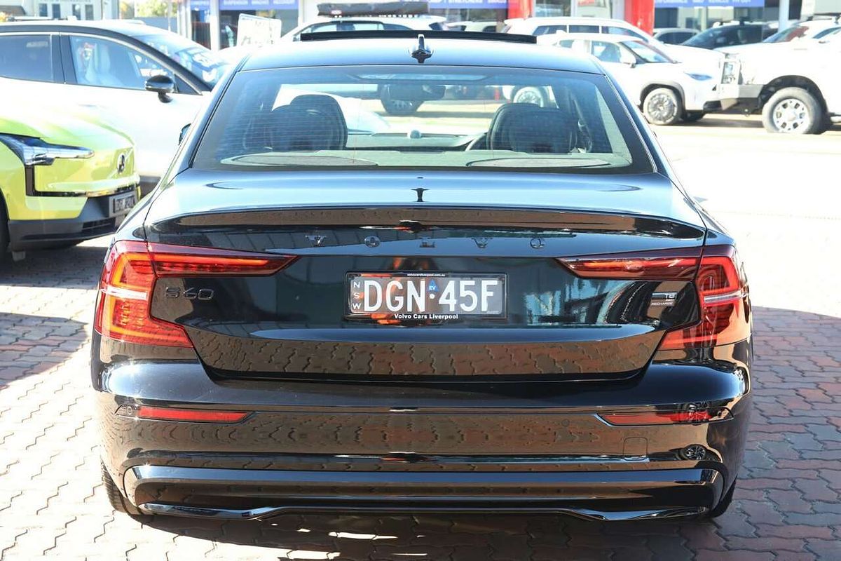 2024 Volvo S60 Recharge T8 Black Edition