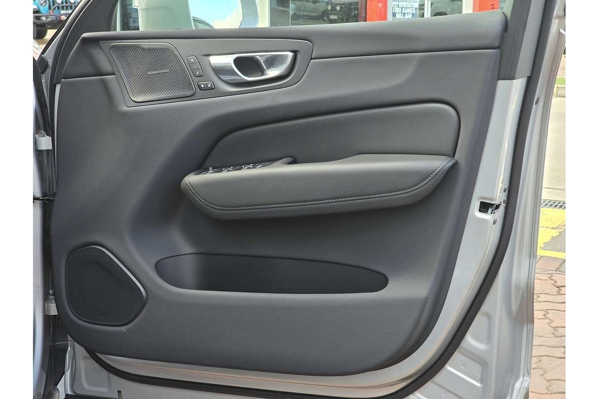 2023 Volvo XC60 Ultimate B5 Bright