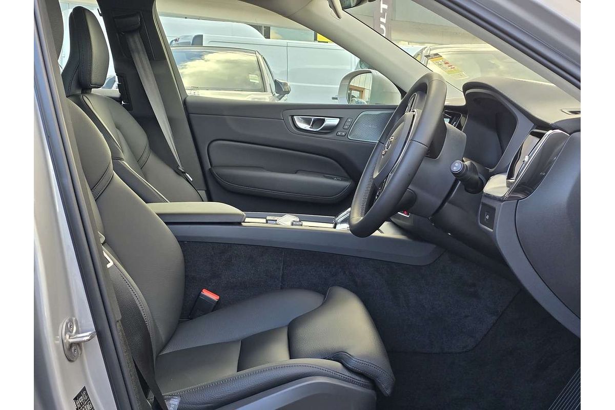 2023 Volvo XC60 Ultimate B5 Bright