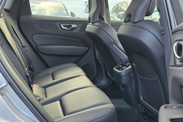2023 Volvo XC60 Ultimate B5 Bright