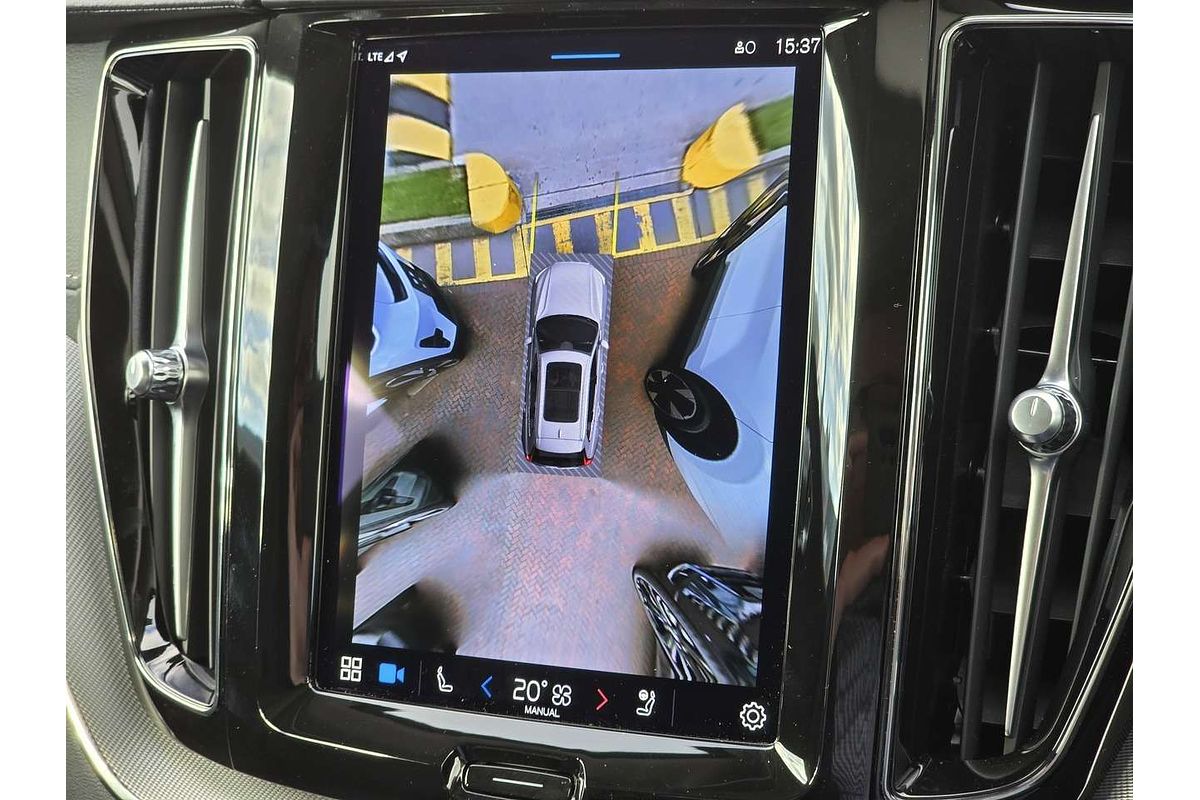2023 Volvo XC60 Ultimate B5 Bright