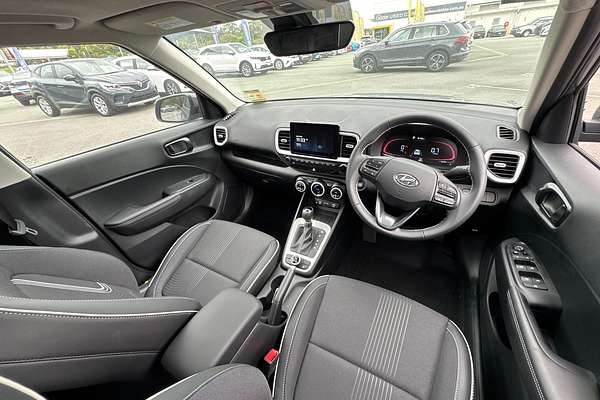 2024 Hyundai Venue Elite QX.V5
