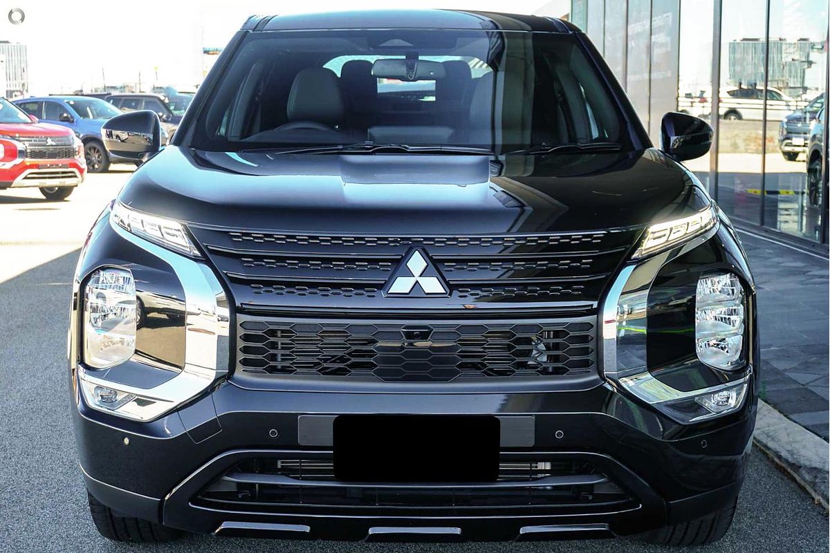 2024 Mitsubishi Outlander Black Edition ZM