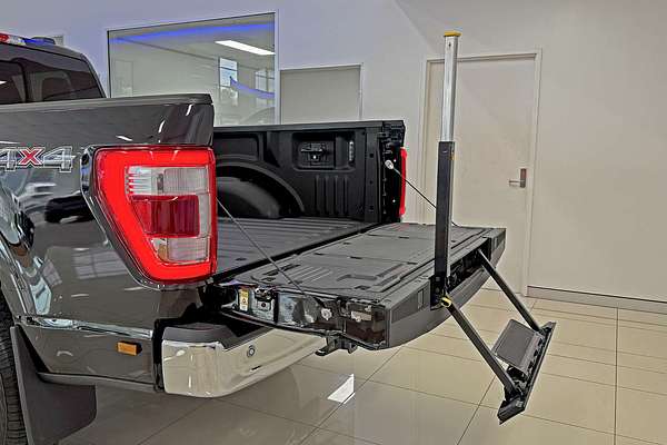 2023 Ford F-150 Lariat 4X4 SWB