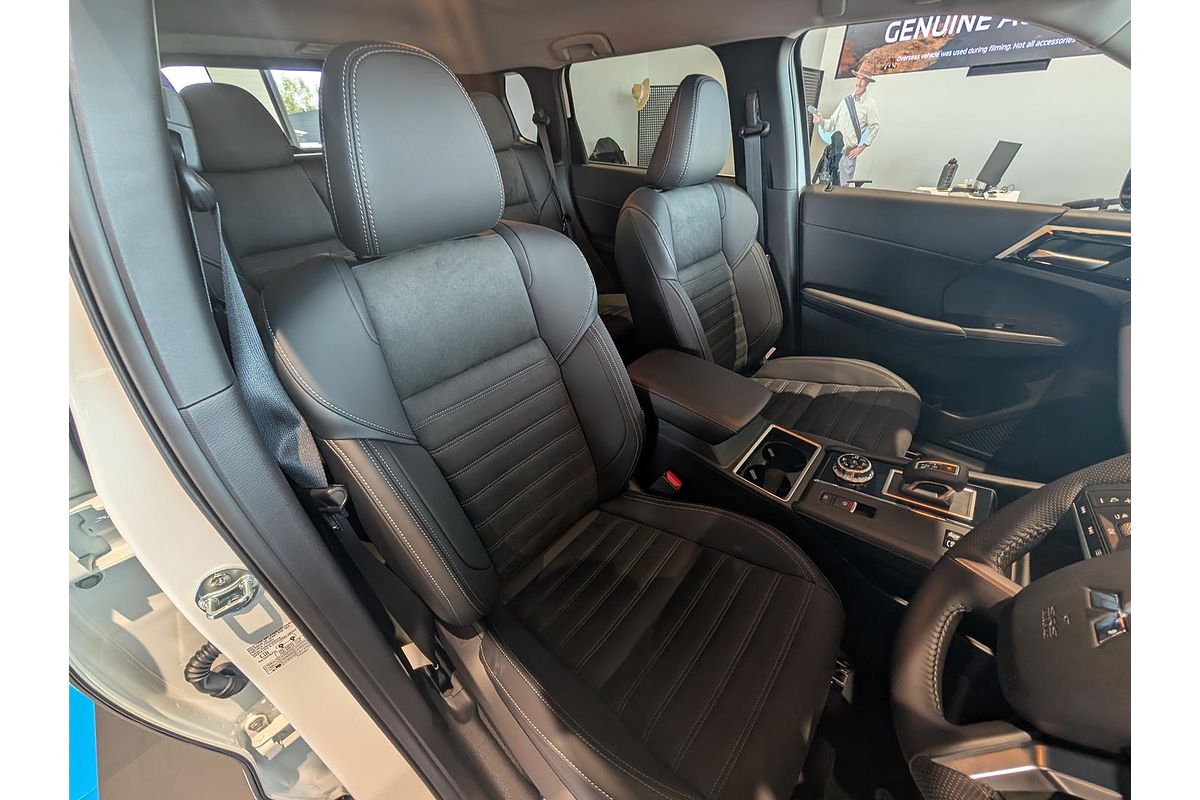 2024 Mitsubishi Outlander PHEV Aspire ZM