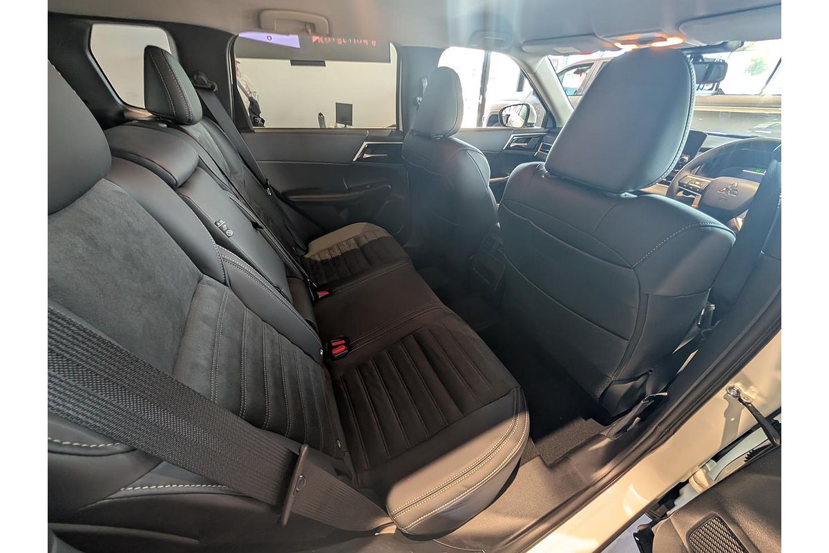 2024 Mitsubishi Outlander PHEV Aspire ZM