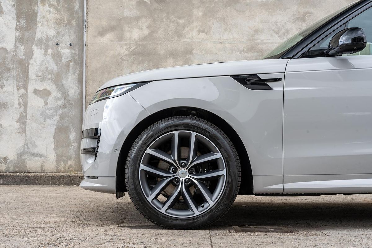 2024 Land Rover Range Rover Sport D300 Dynamic SE L461