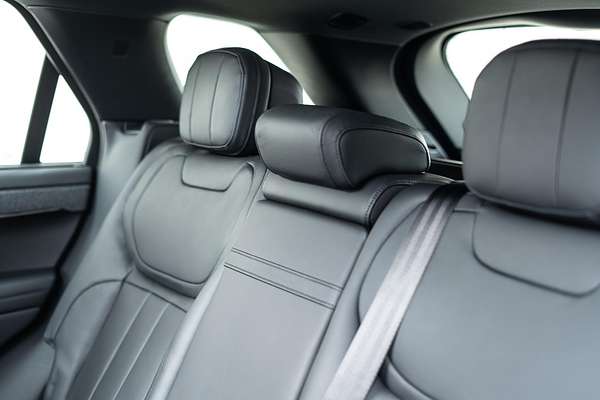 2024 Land Rover Range Rover Sport D300 Dynamic SE L461