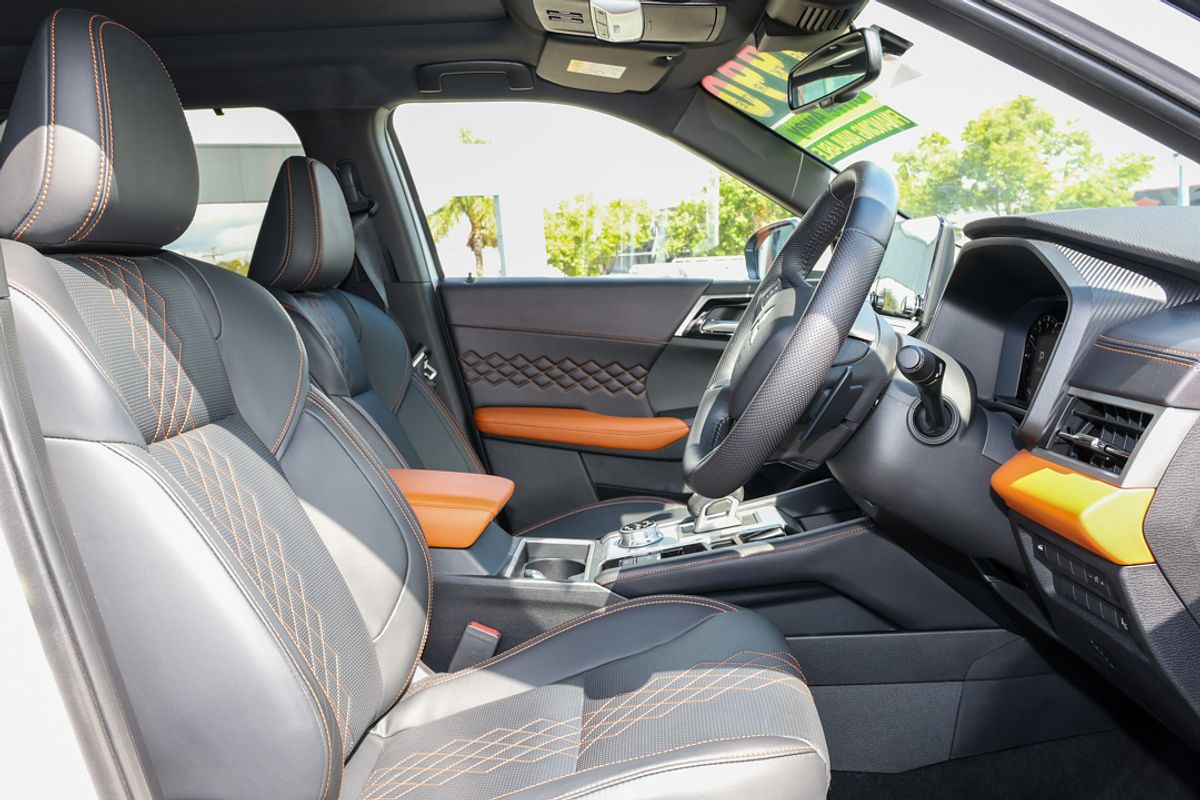 2023 Mitsubishi Outlander Exceed Tourer ZM