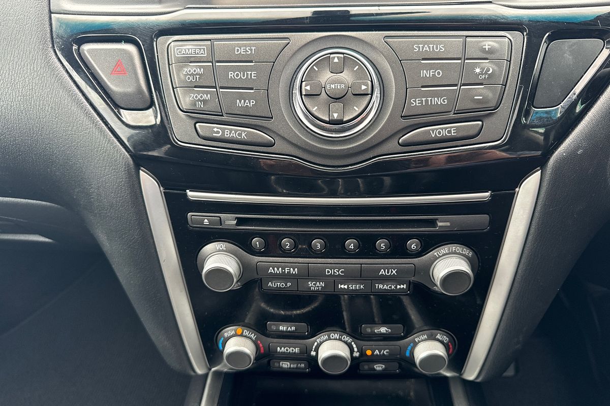 2014 Nissan Pathfinder ST-L R52