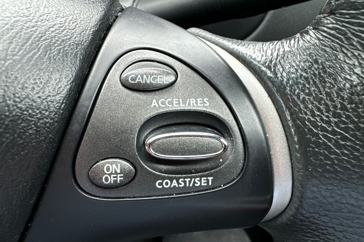 2014 Nissan Pathfinder ST-L R52