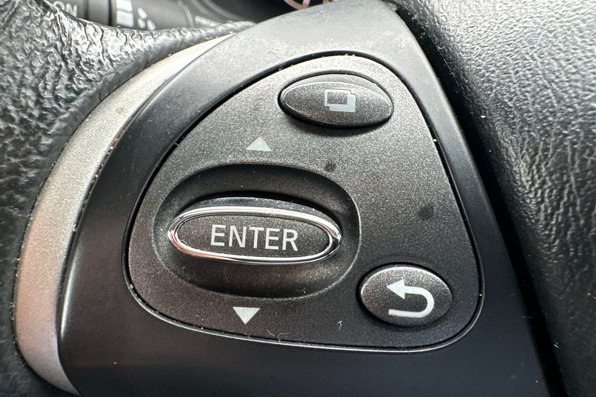 2014 Nissan Pathfinder ST-L R52