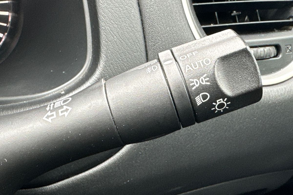 2014 Nissan Pathfinder ST-L R52