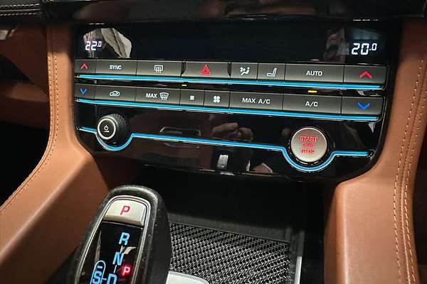 2019 Jaguar F-PACE SVR X761