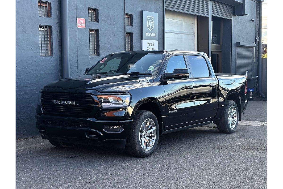 2024 RAM 1500 Laramie Sport RamBox DT 4X4 SWB