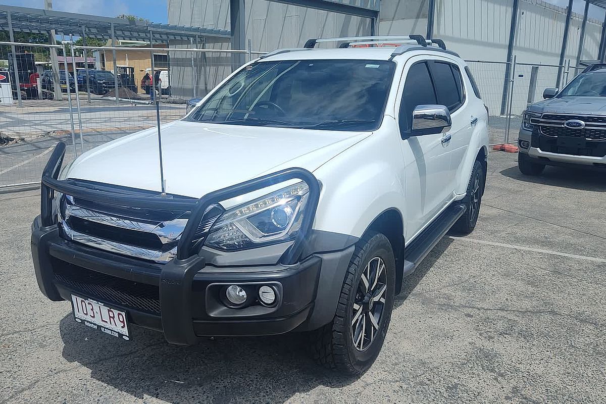 2020 Isuzu MU-X LS-T