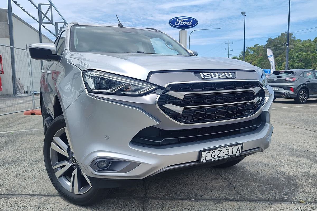 2023 Isuzu MU-X LS-T